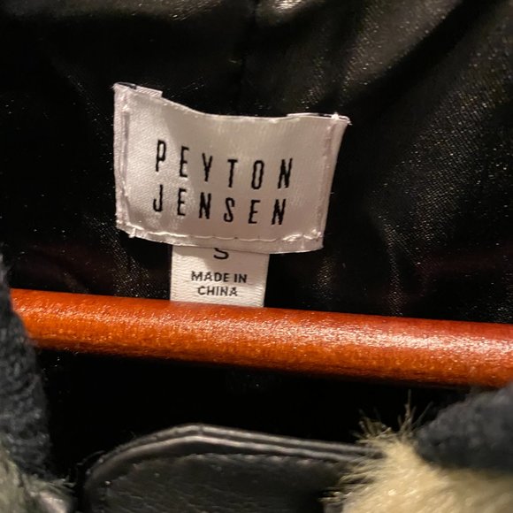 Faux Fur Camo Bomber Jacket - Picture 4 of 8